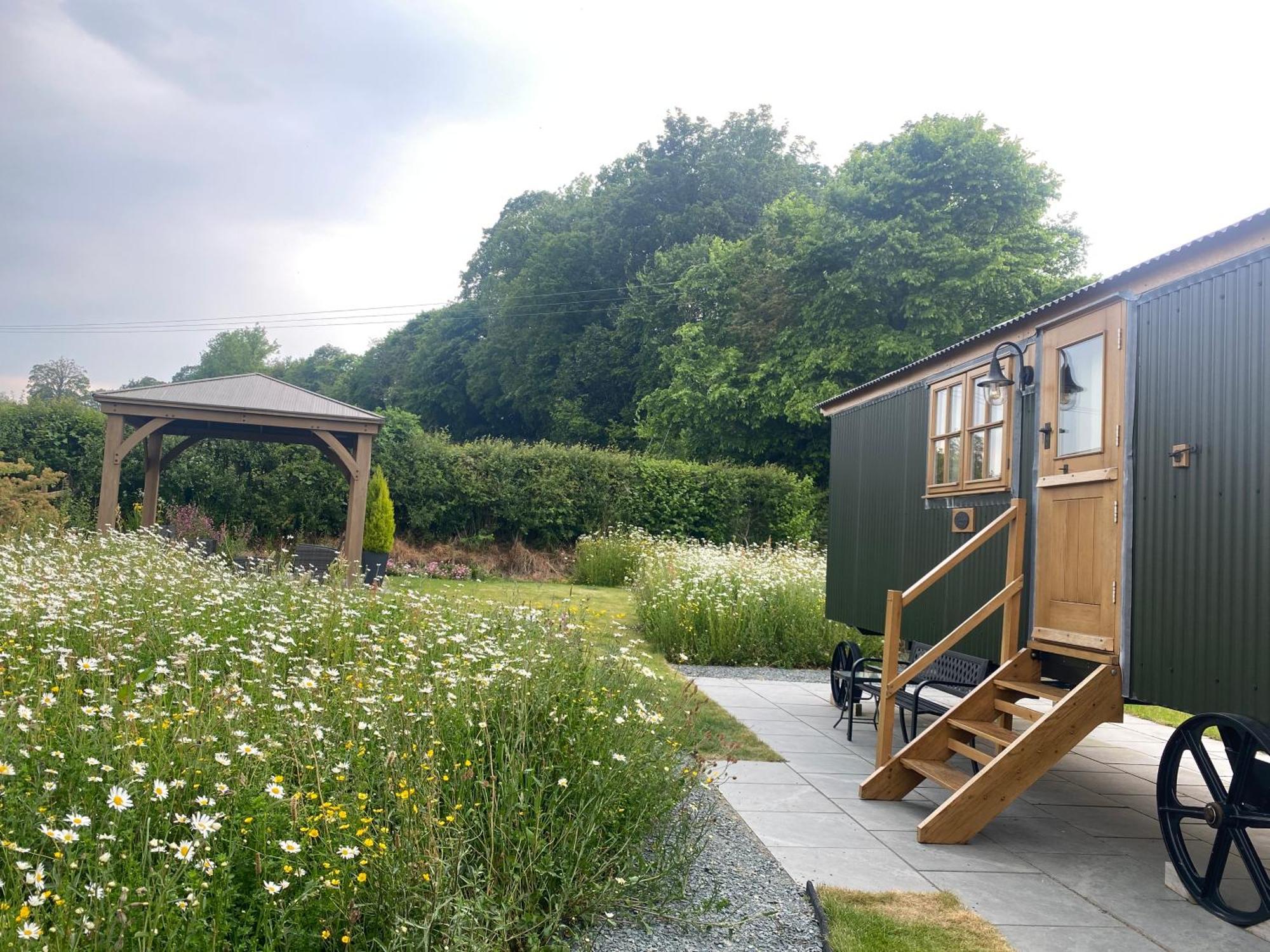 Woody'S Retreat Hotell Bolton by Bowland Exteriör bild